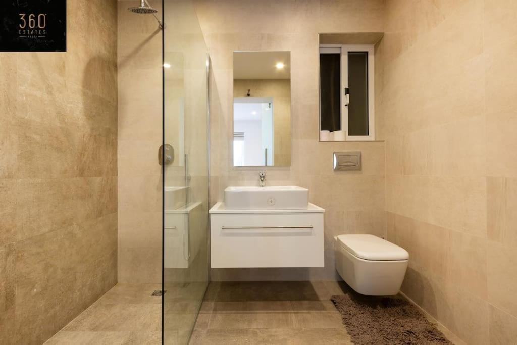 Modern 2Br Apt In The Quaint Village Of Marsaskala & Ac By 360 Estates Bagian luar foto