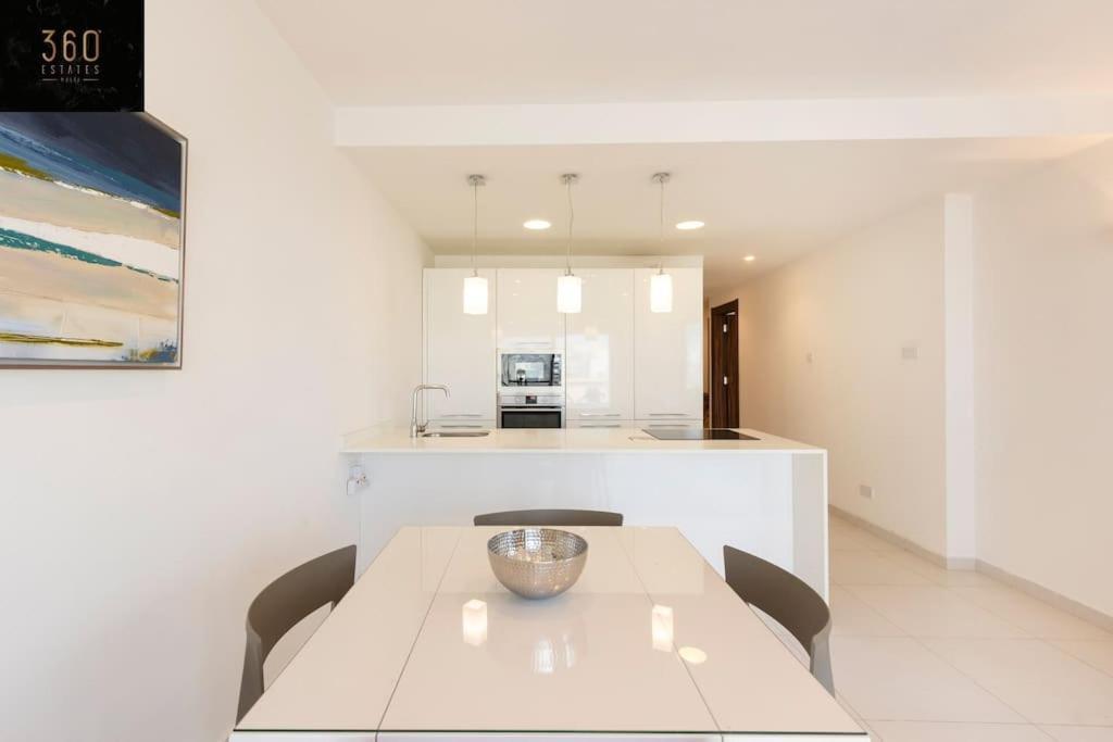 Modern 2Br Apt In The Quaint Village Of Marsaskala & Ac By 360 Estates Bagian luar foto